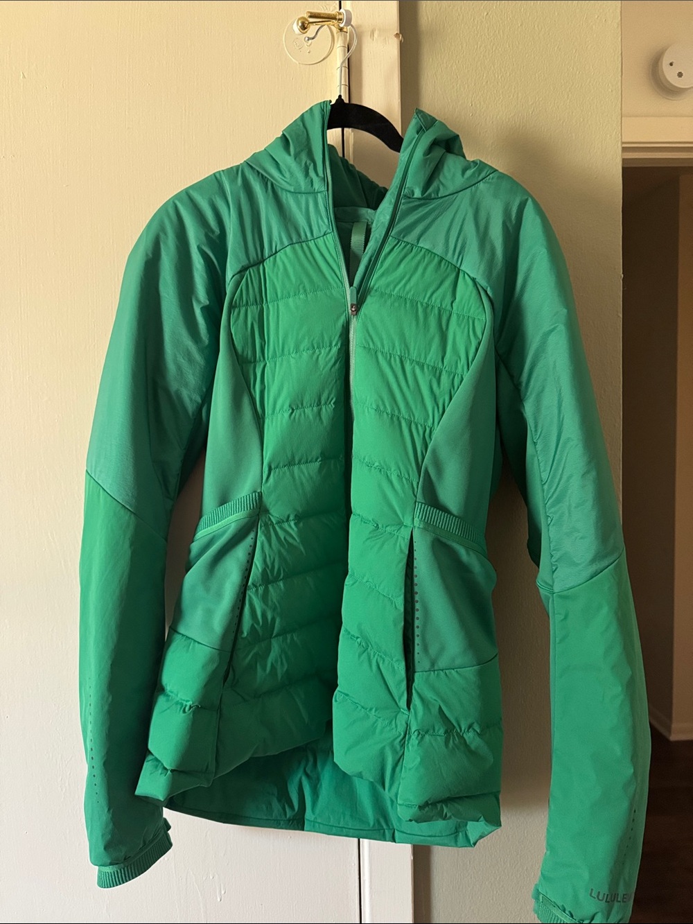lululemon athletica Hooded Insulated Puffer Jacket